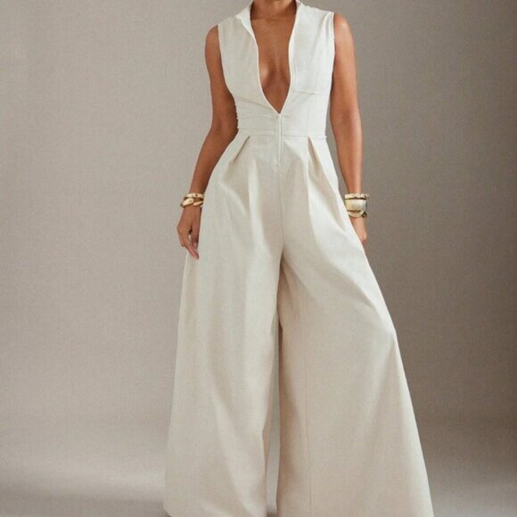 Apricot Elegant Women's Extreme Wide Leg Zip Front Sleeveless Jumpsuit - Picture 1 of 5
